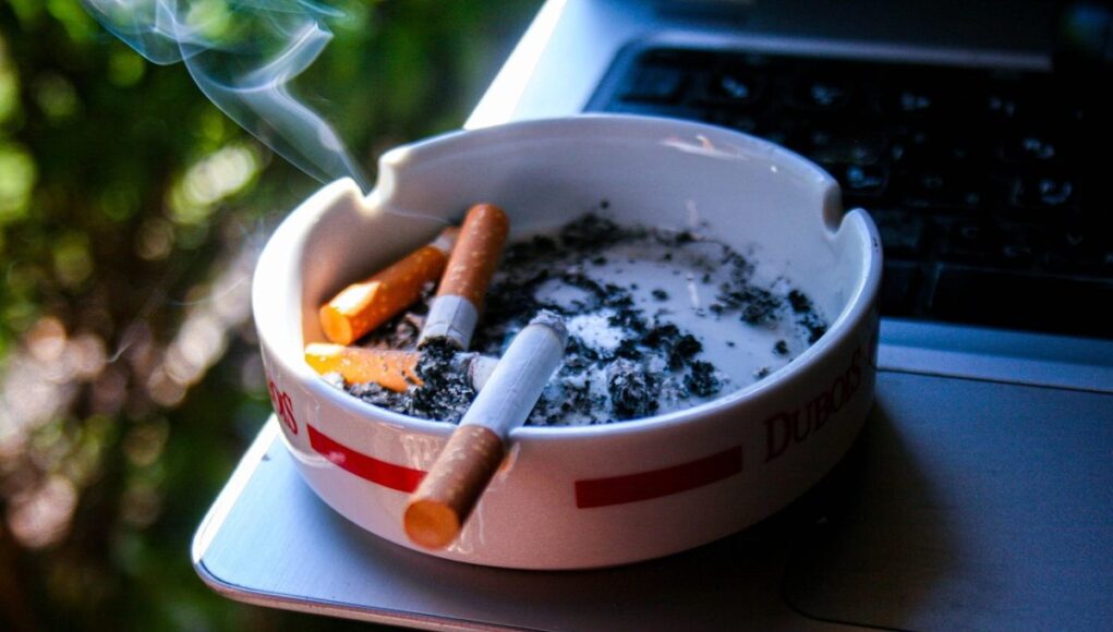 cigarette-8547965_1280