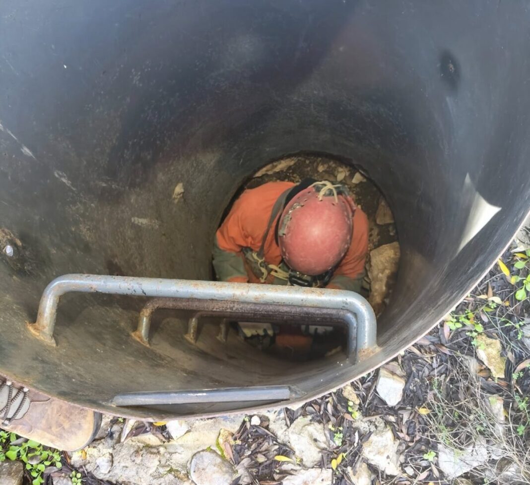 Espeleólogos vandalizan el acceso a un yacimiento arqueológico protegido en la Sierra de la Utrera de Casares